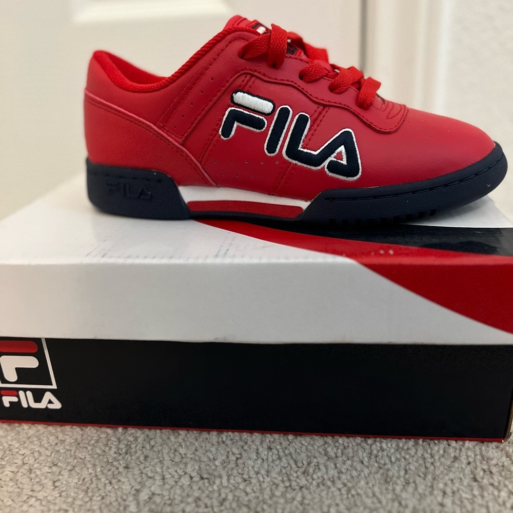 Fila red Size 4.5